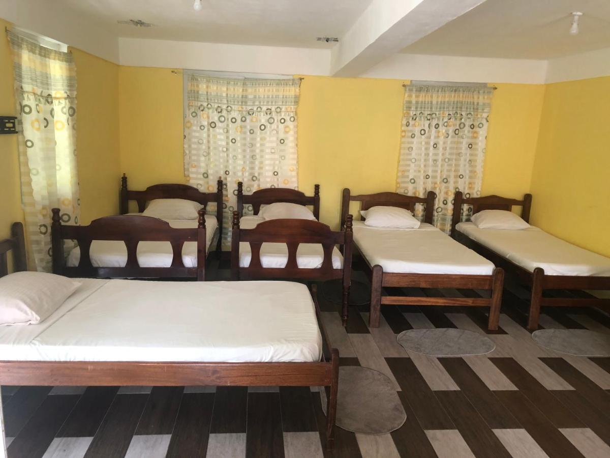 Sea World Vacation Home Roseau Bagian luar foto